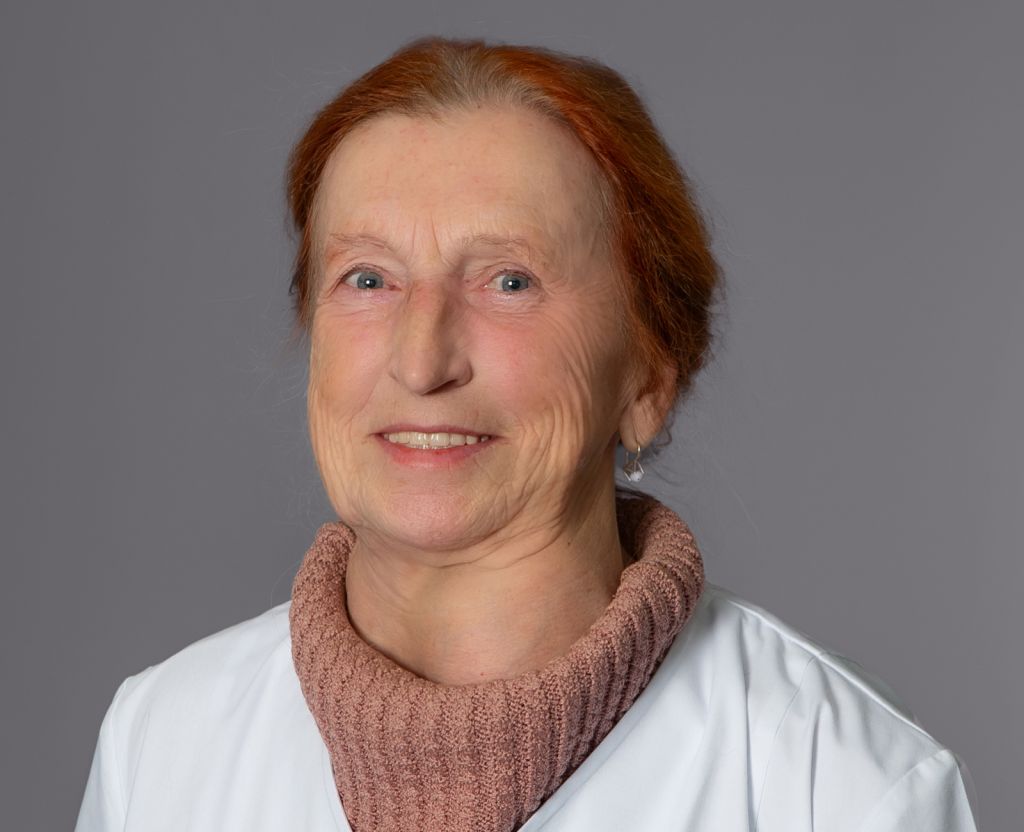 naistearst Sirje Krönstöm